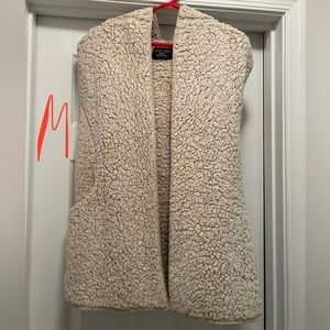 Love Tree medium sherpa vest